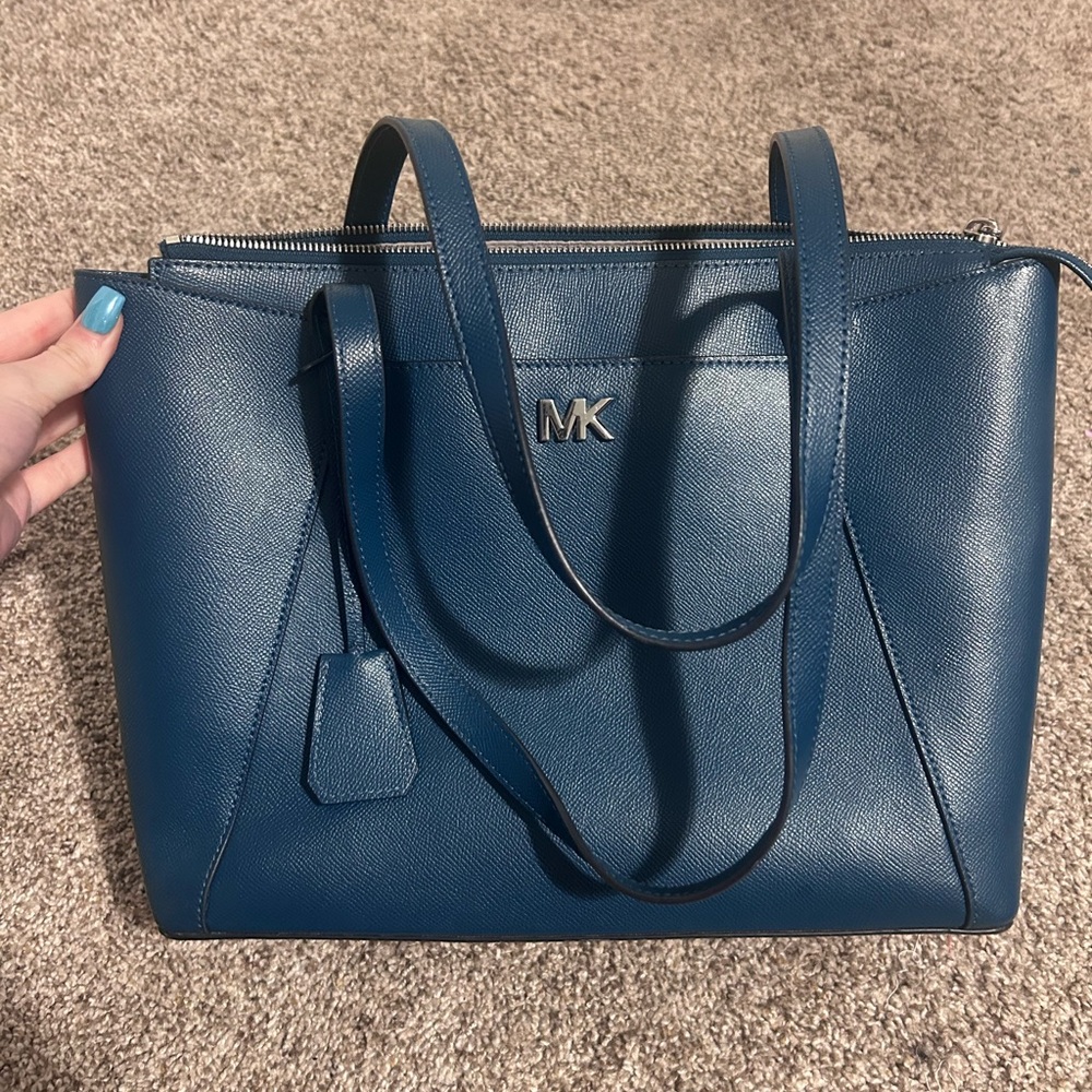 Michael Kors Maddie Tote Bag